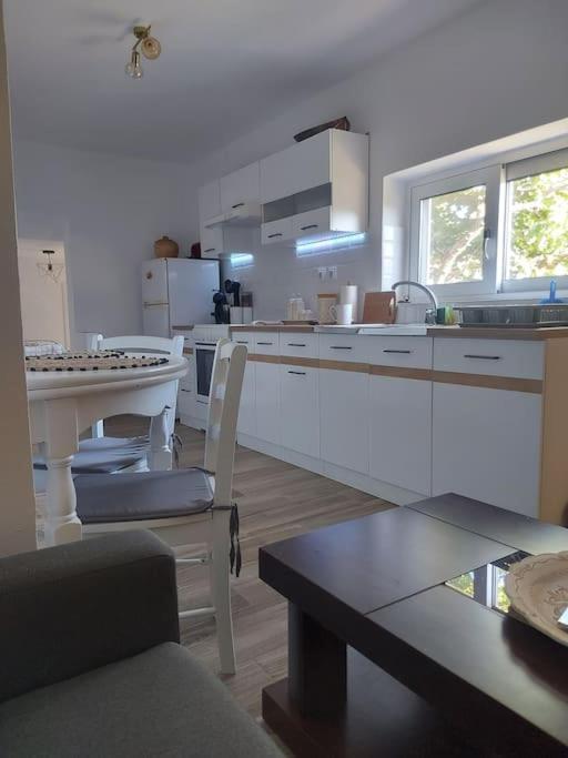 Houlia Home Διαμέρισμα Με Δωρεάν Χώρο Στάθμευσης Steniaí Dış mekan fotoğraf