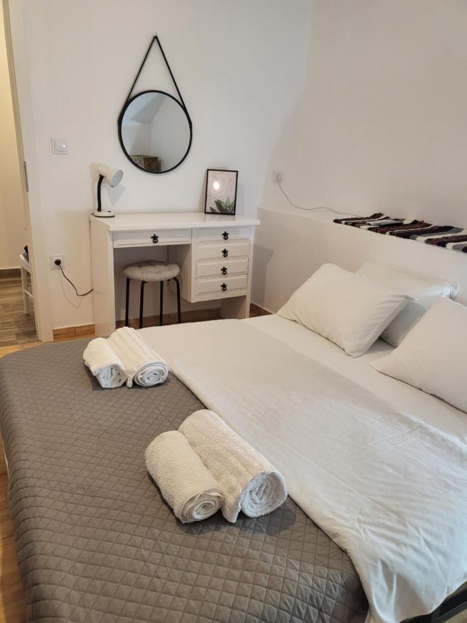 Houlia Home Διαμέρισμα Με Δωρεάν Χώρο Στάθμευσης Steniaí Dış mekan fotoğraf